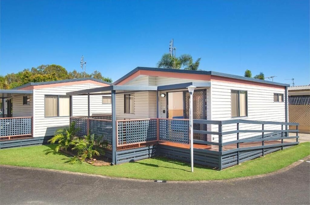 PYRAMID HOLIDAY PARK 3/50