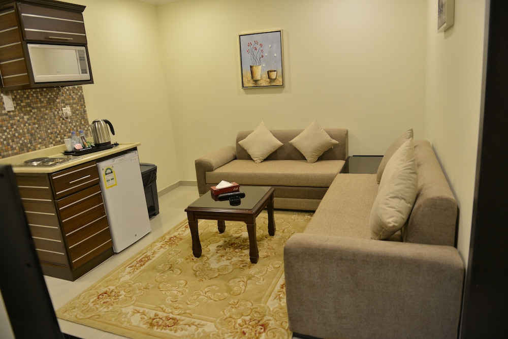 البرج الأول للشقق الفندقية(The First Tower Hotel Apartment) 22/29