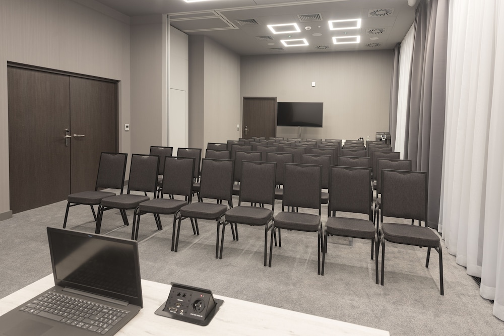 Hampton By Hilton Poznan Old Town 30/32