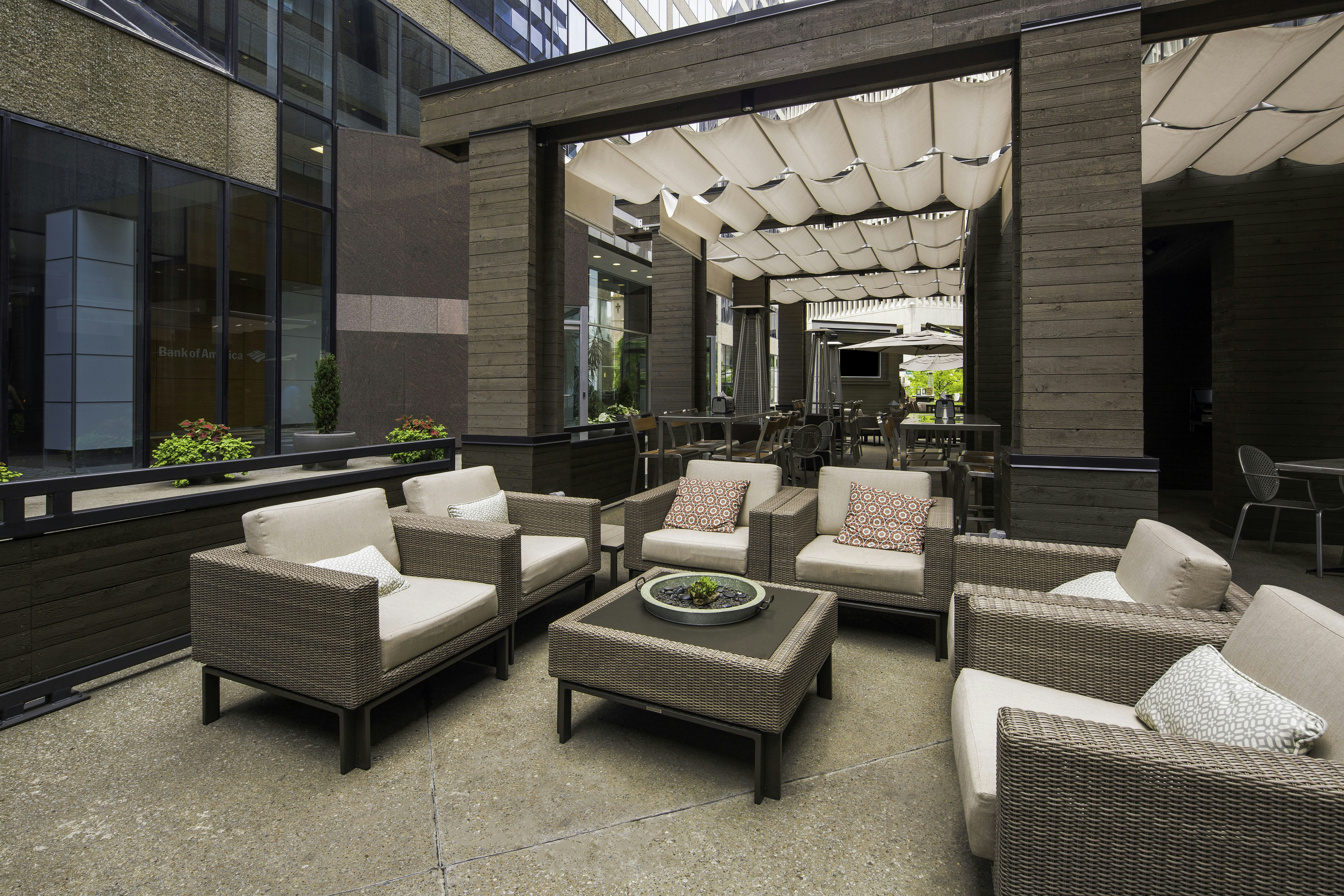 DoubleTree by Hilton Hotel Nashville Downtown 50/79