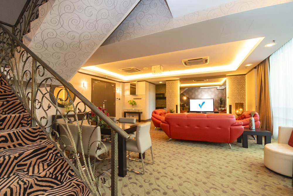 Kinta Riverfront Hotel And Suites 34/63