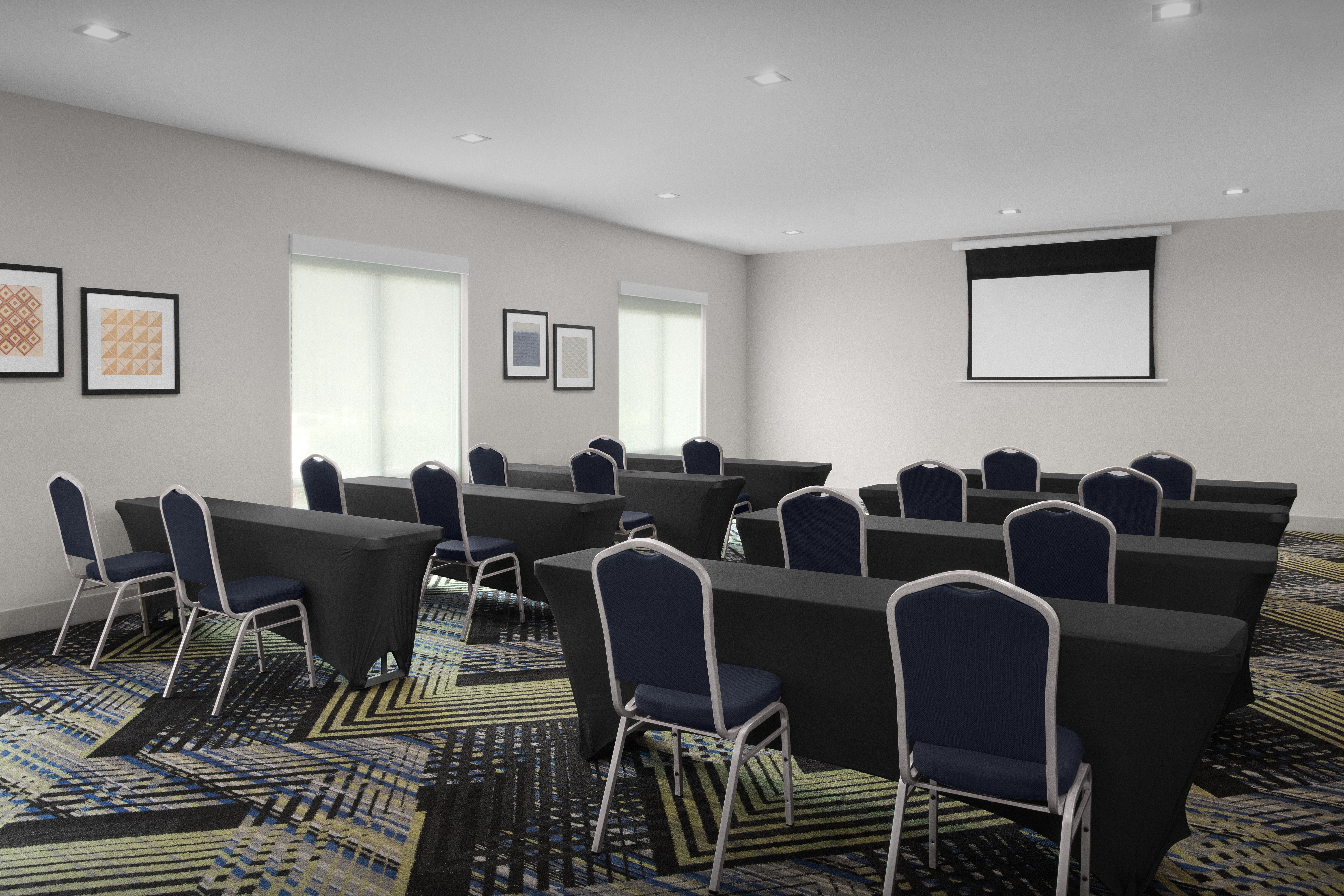 Holiday Inn Express & Suites Birmingham - Homewood 31/33