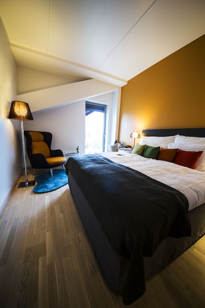 Compact, Double Bed