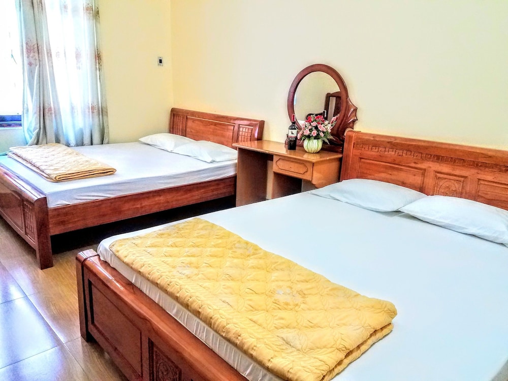 Linh Dan Hotel 8/32