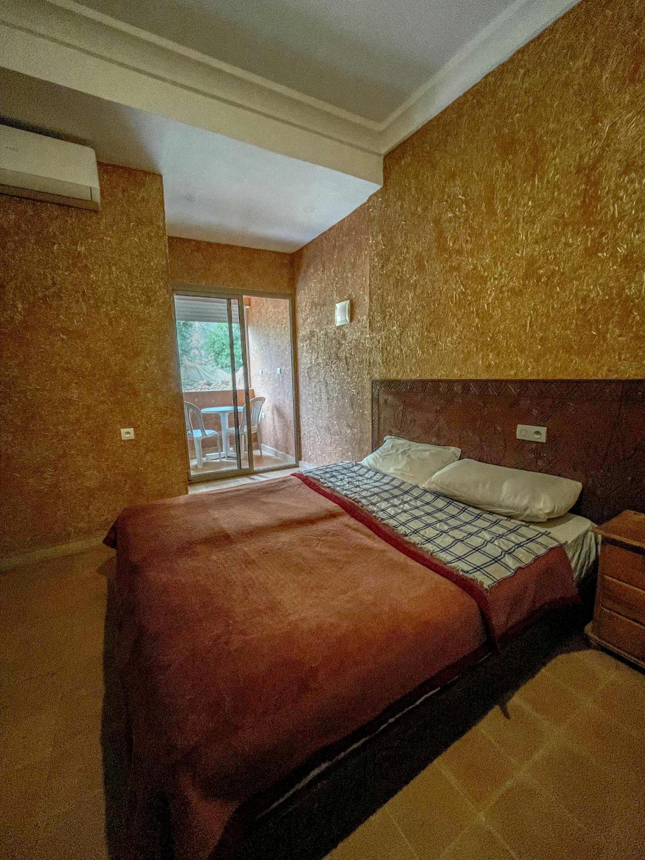 Room, Double Bed