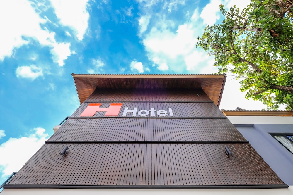 H Hotel Phrasing 5/63