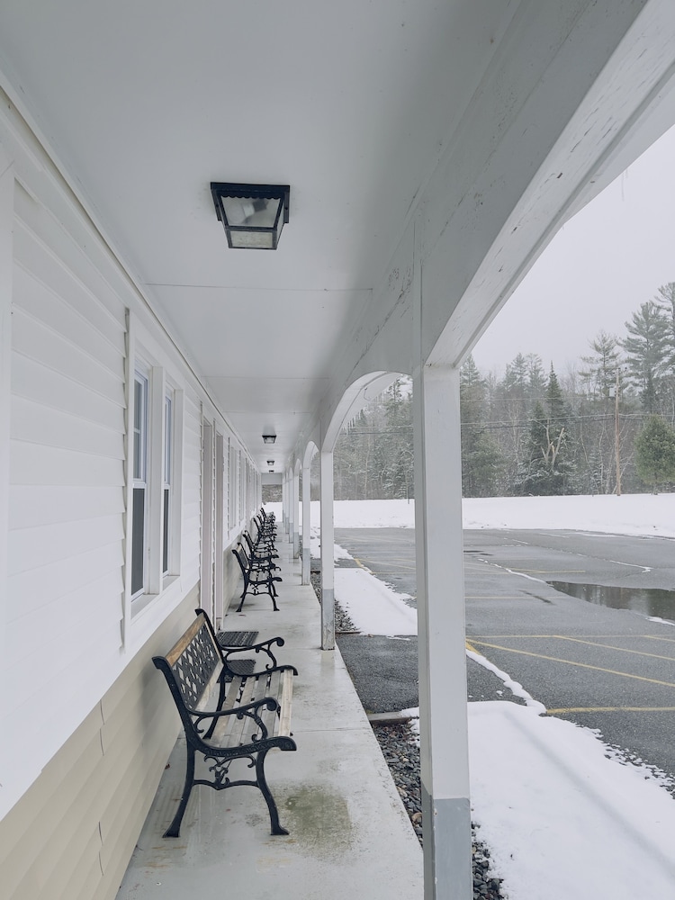 Stonybrook Motel & Lodge 30/59