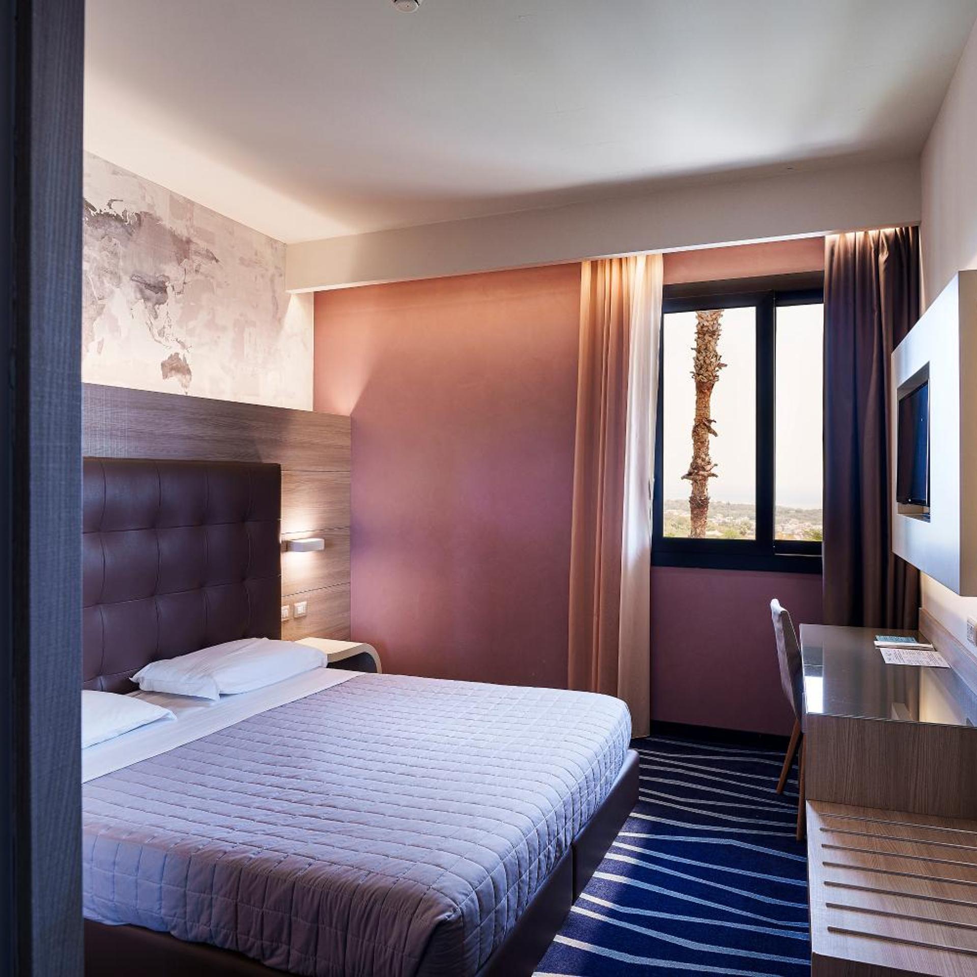 Standard, Double or Twin Bed, Balcony