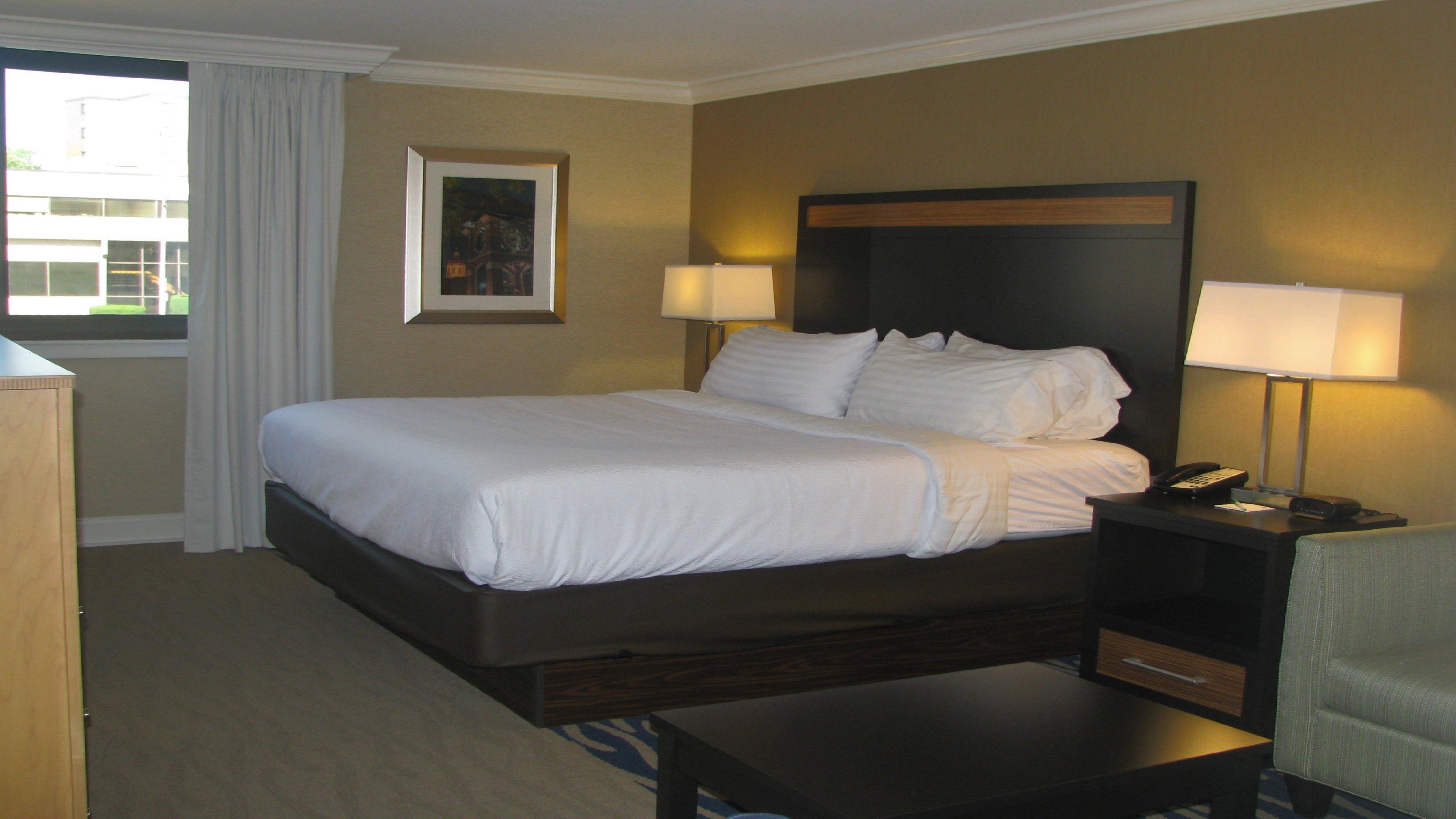 غرفة بسرير مزدوج لذوي الإعاقة، DoubleTree by Hilton Concord Downtown 2/3