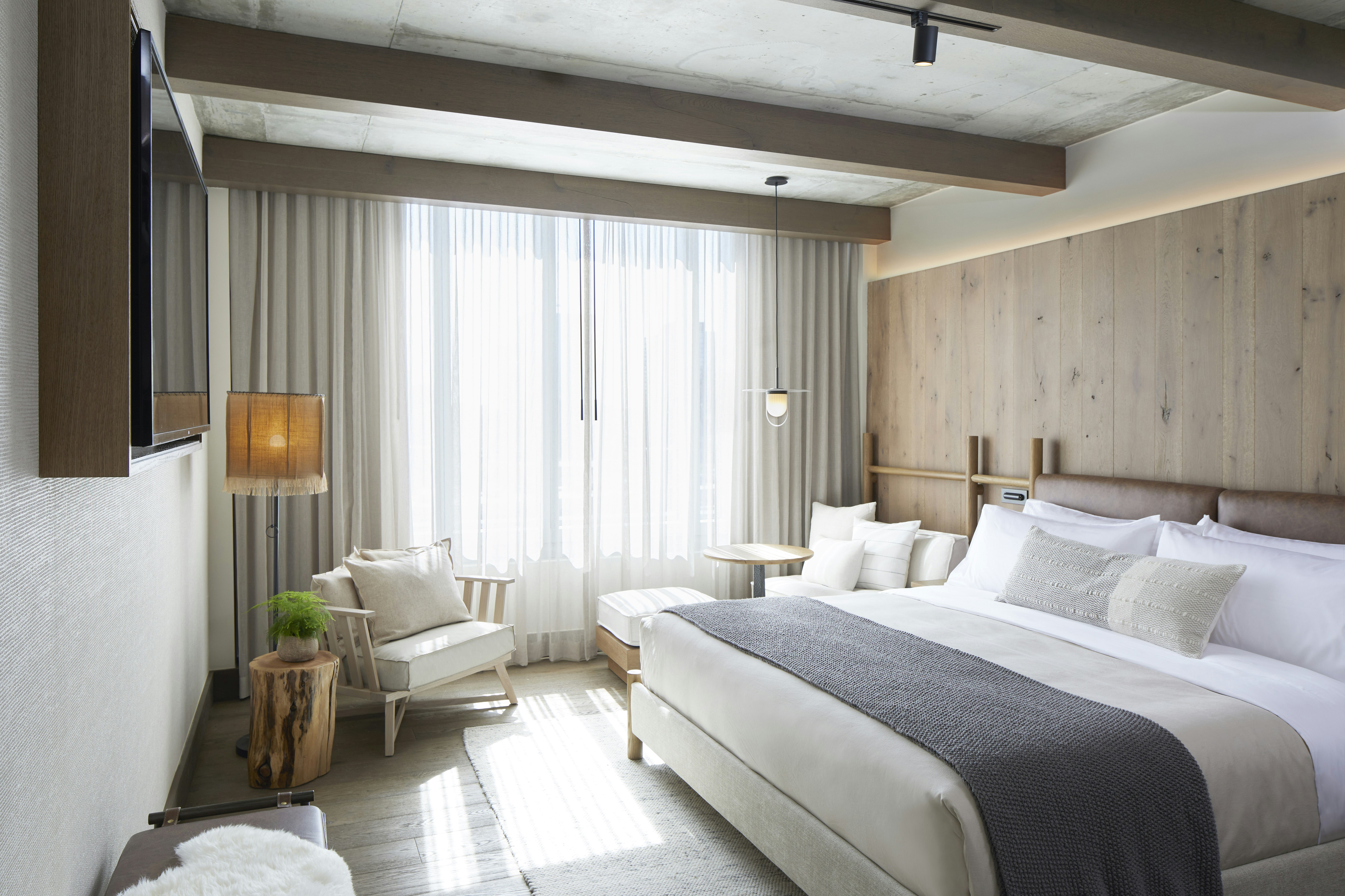 CITY, KING BED