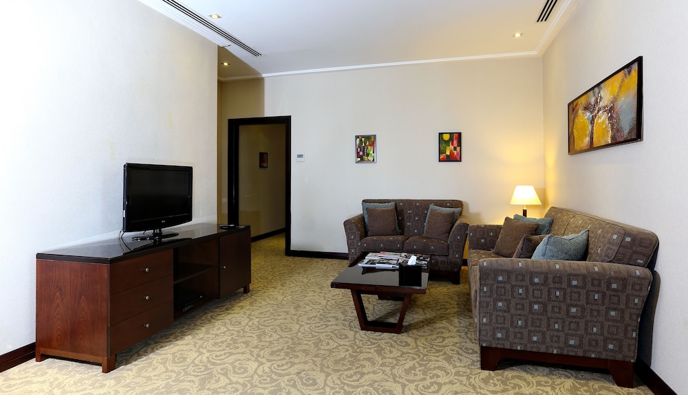 Ayass Hotel 45/74