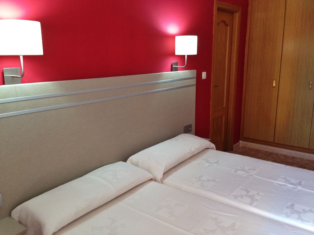 Hotel Carmen Teresa 46/72