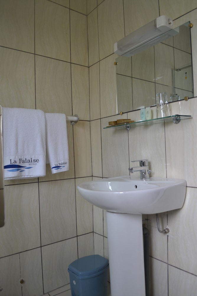 Hotel La Falaise Bonanjo 40/42
