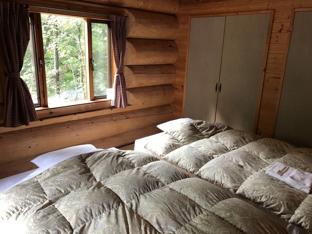 Hakuba Canadian Lodge 20/50