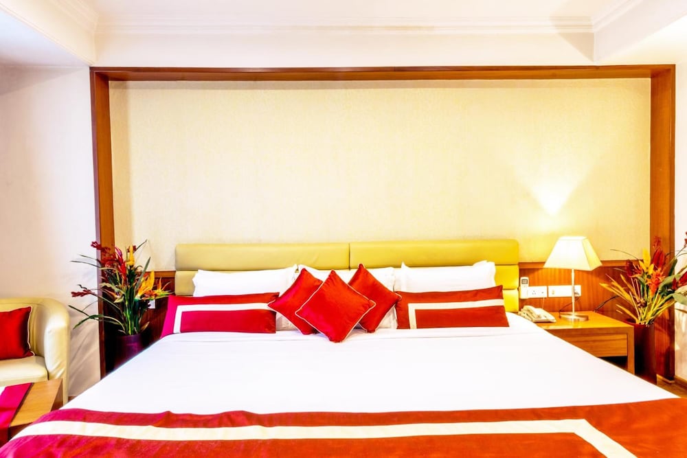 Octave Suites - Residency Road 8/33