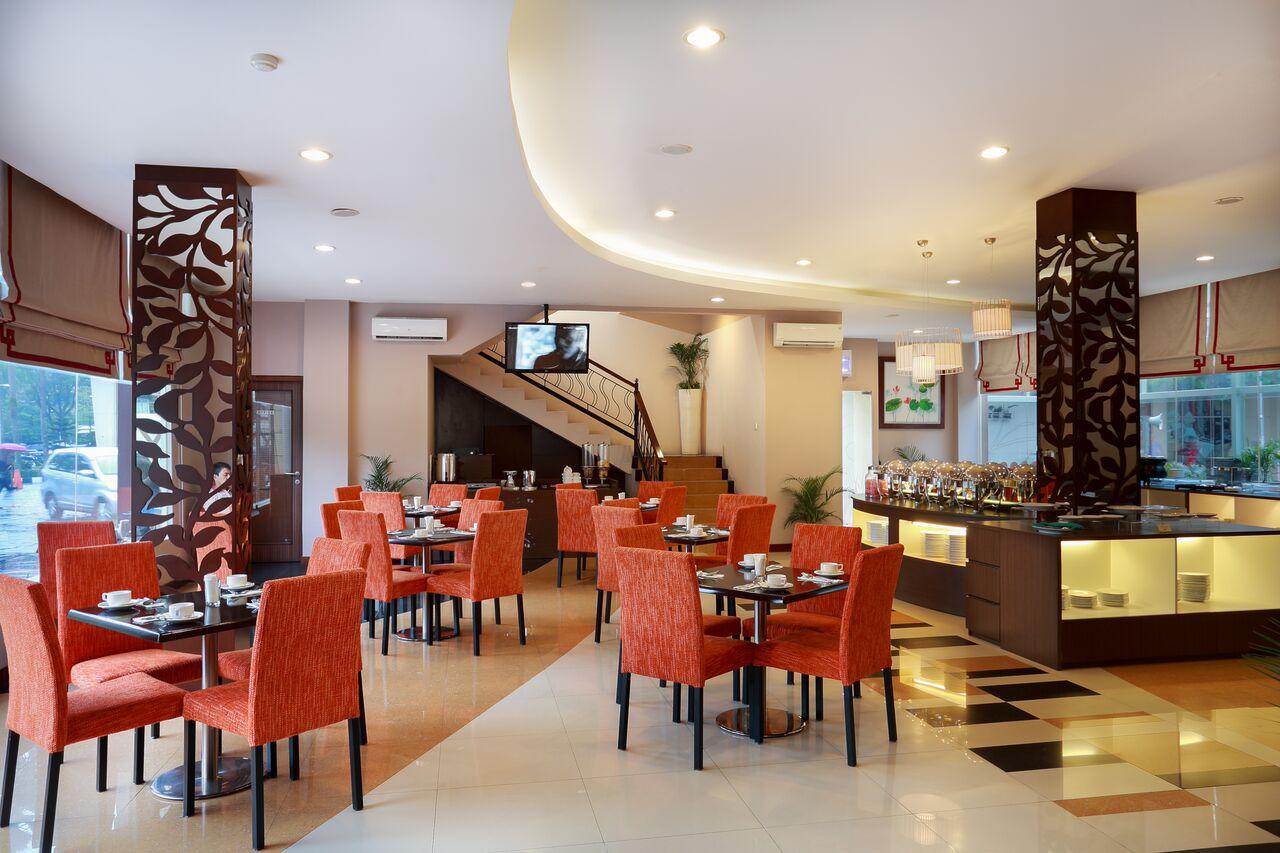 IPB Hotel And Convention Center 18/30