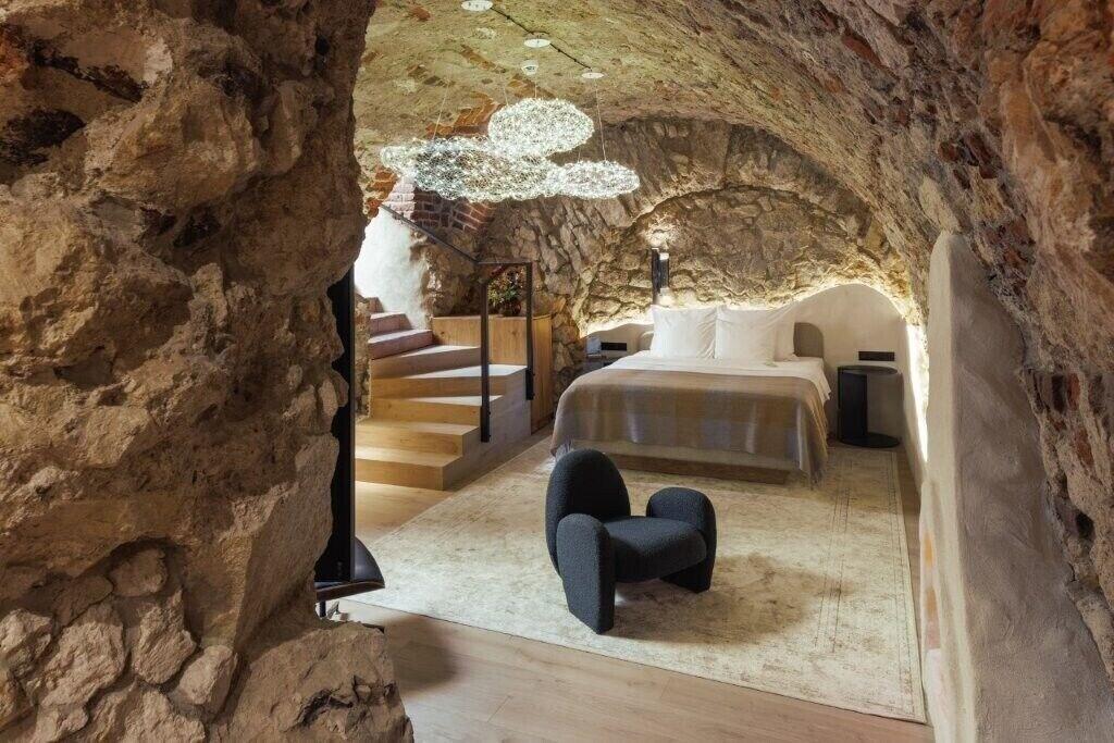 Nomadic Urban Premium Suites 25/50
