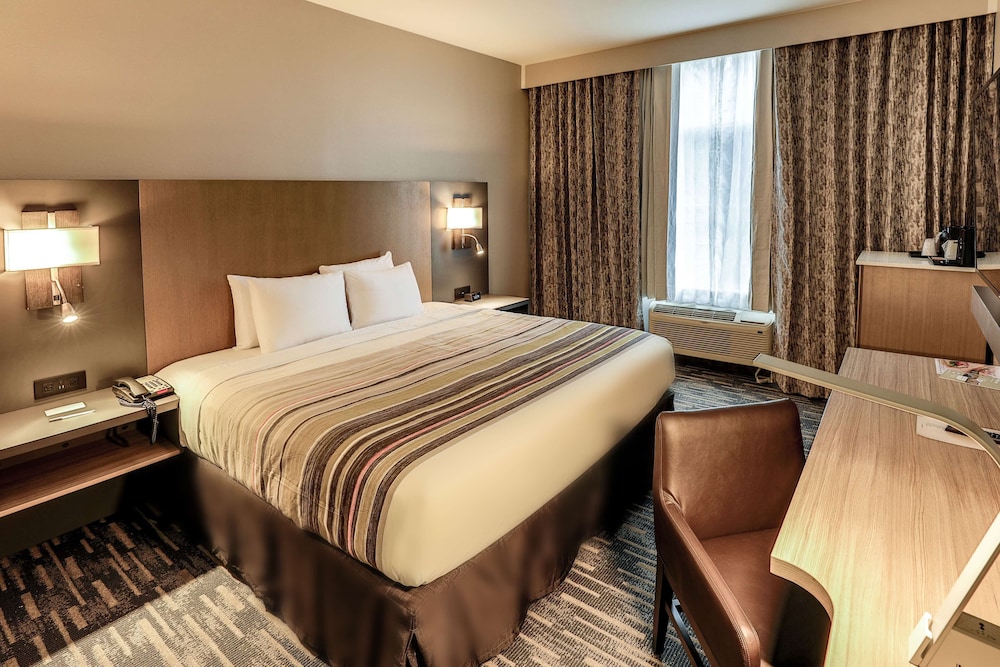 Country Inn & Suites By Radisson Nashville Airport TN 19/70