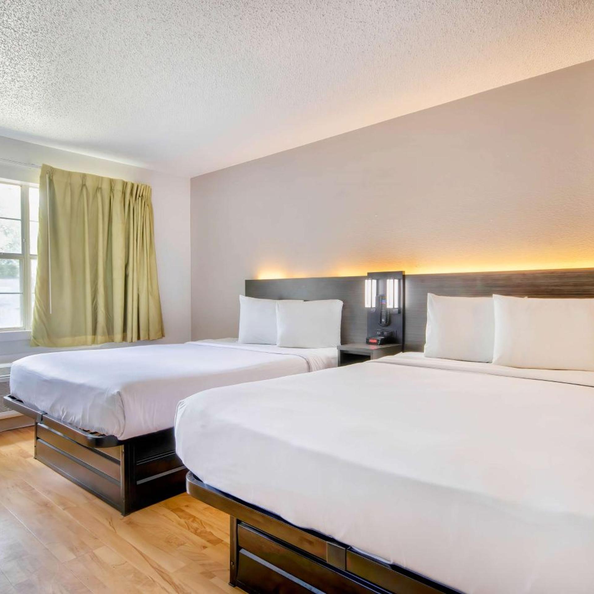 ROOM, QUADRUPLE, ACCESSIBLE