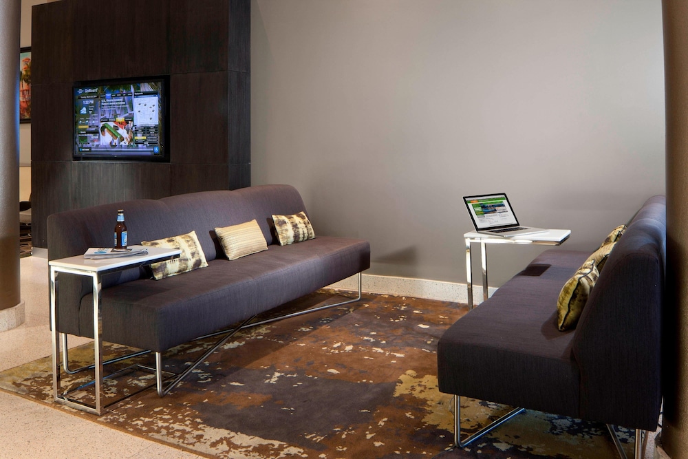Courtyard By Marriott South Beach 22/33