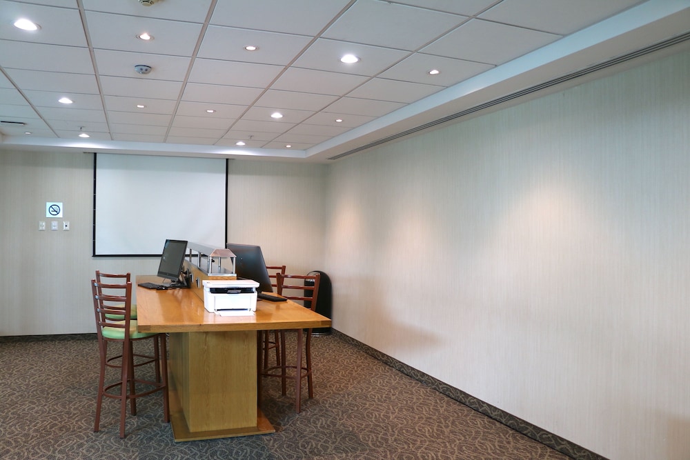 Excellence Express & Suites San Juan Del Rio 27/39