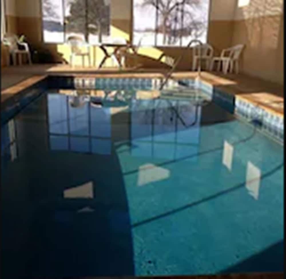 Kalika Hotel Niagara Falls Downtown NY 17/28