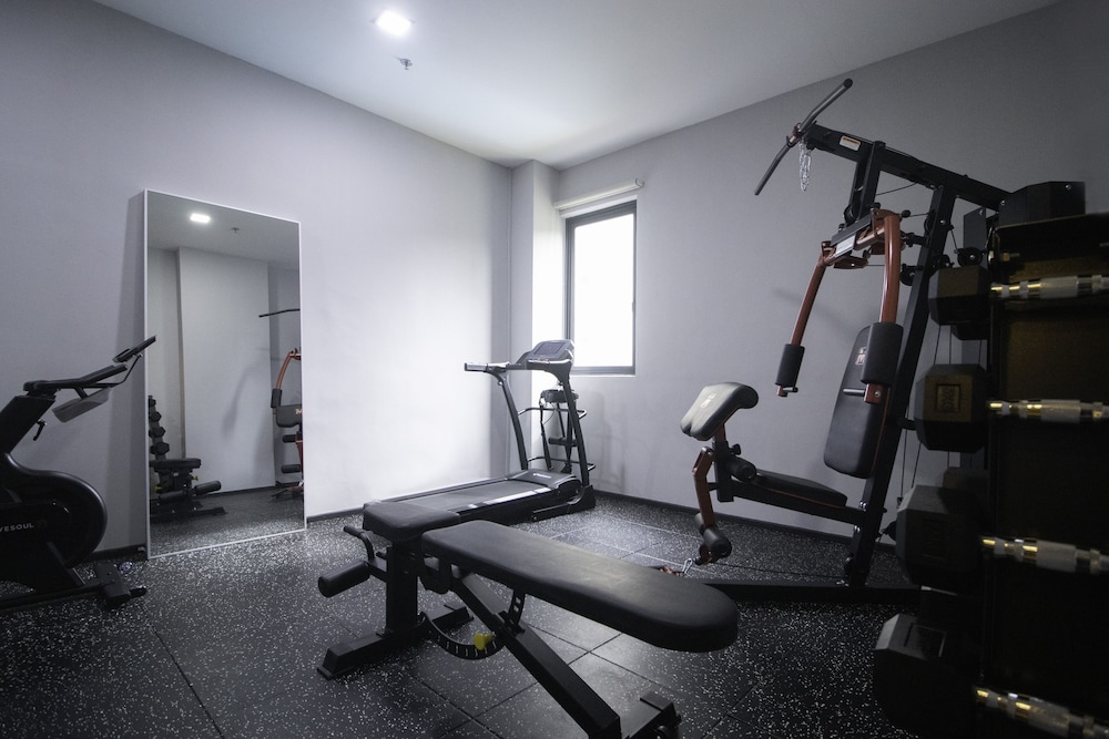 Louis Kienne Serviced Residences 39/65
