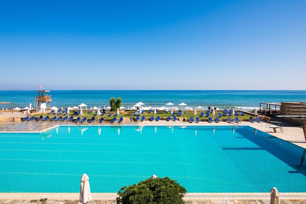Kernos Beach Hotel and Bungalows 35/50