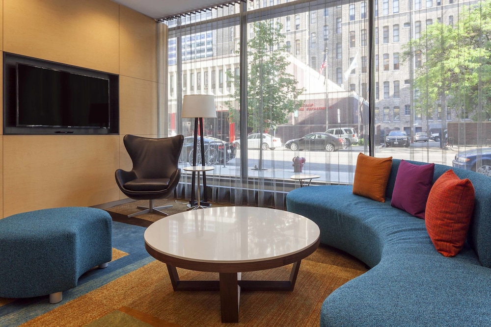 FAIRFIELD INN & SUITES CHICAGO DOWNTOWN/RIVER NORTH 29/47