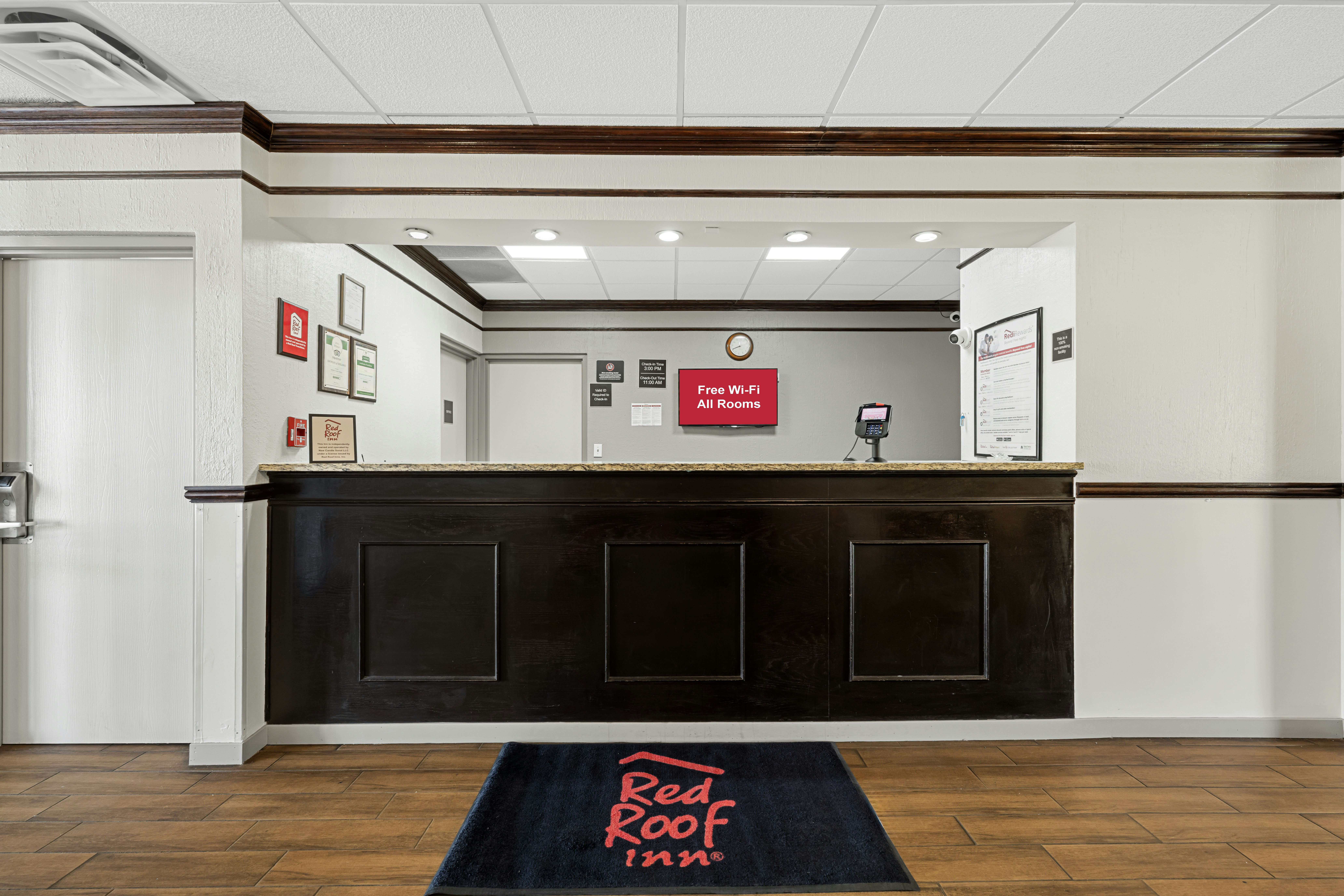 Red Roof Inn Gurnee Waukegan 9/29