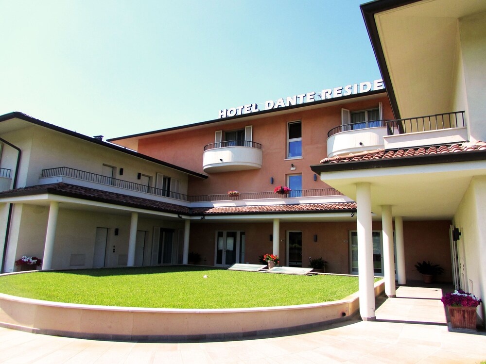 Hotel Dante Residence 2/47
