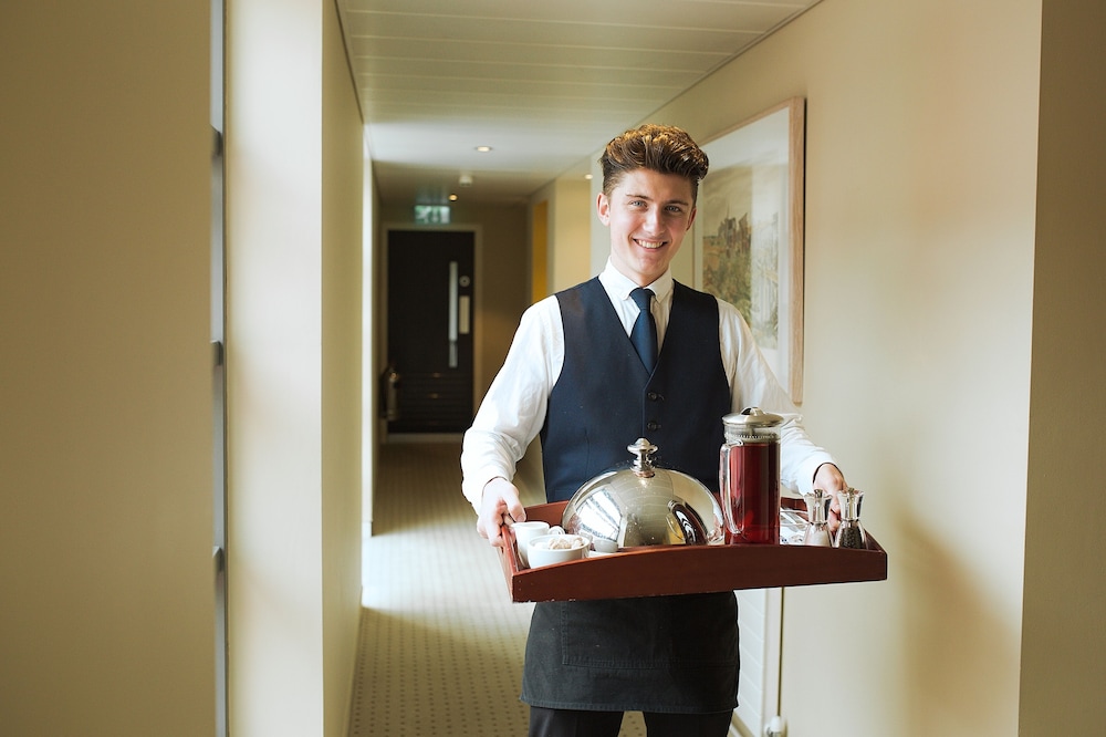 Harts Hotel 7/50