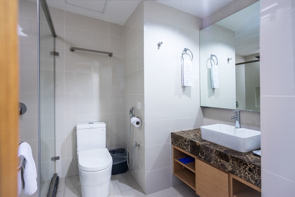 Crystal Crown Hotel Petaling Jaya 44/46