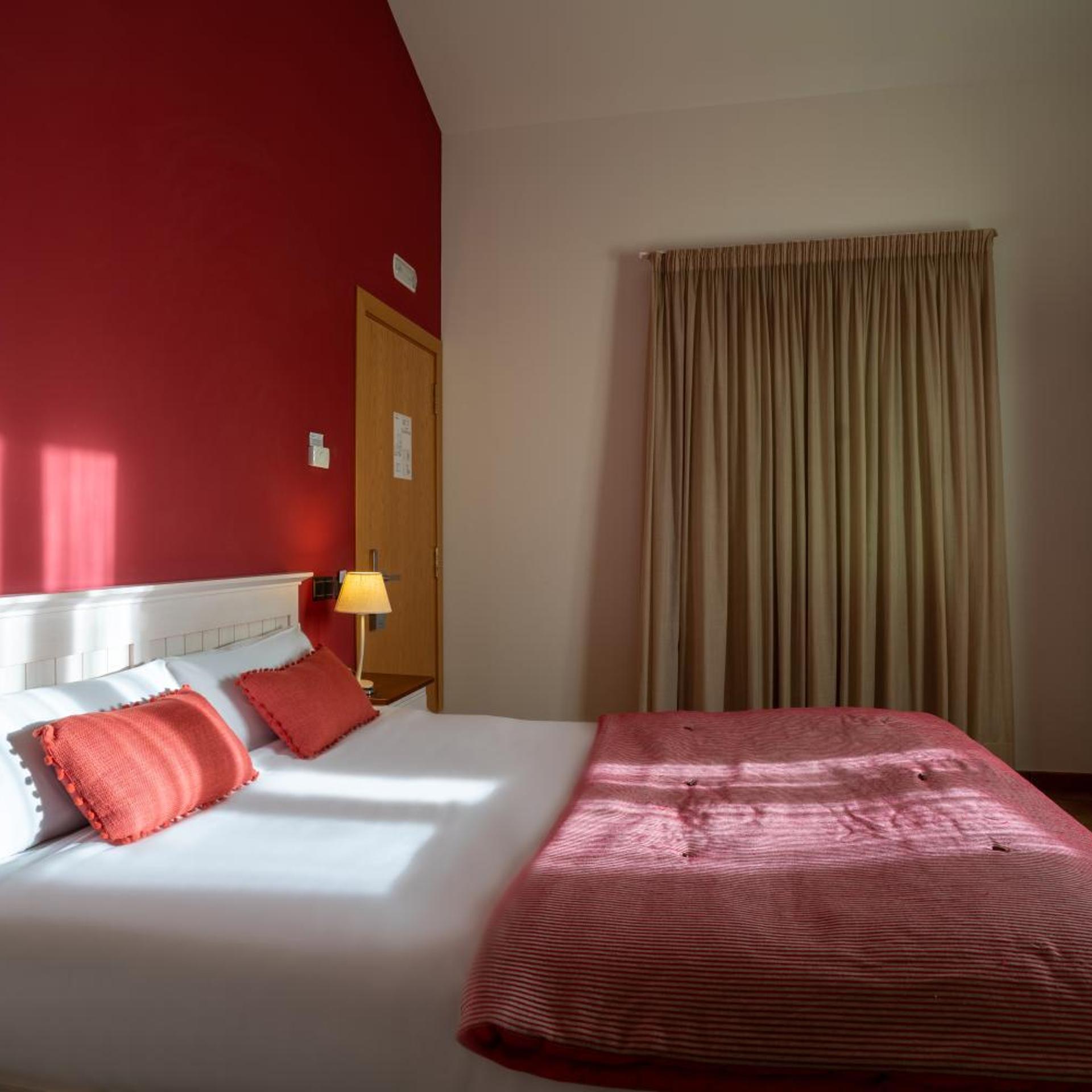 Deluxe, Double Bed