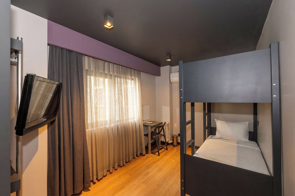 1 BEDROOM, FAMILY