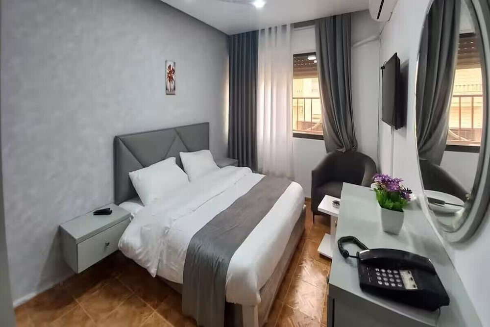 Al-Nujoom Hotel Suites 7/19