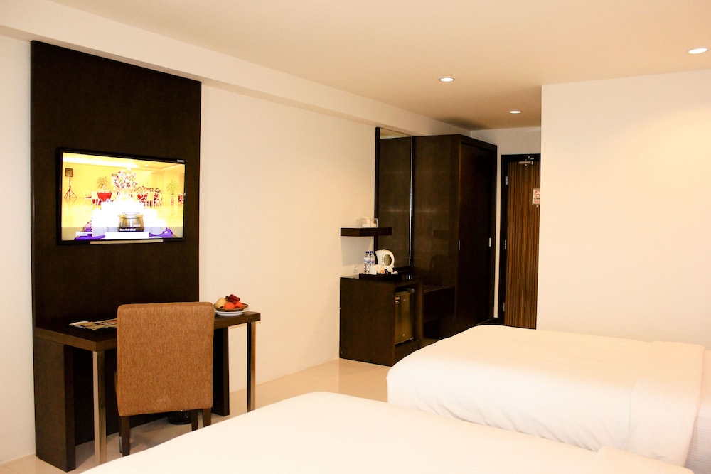 Grand Asia Hotel 13/43