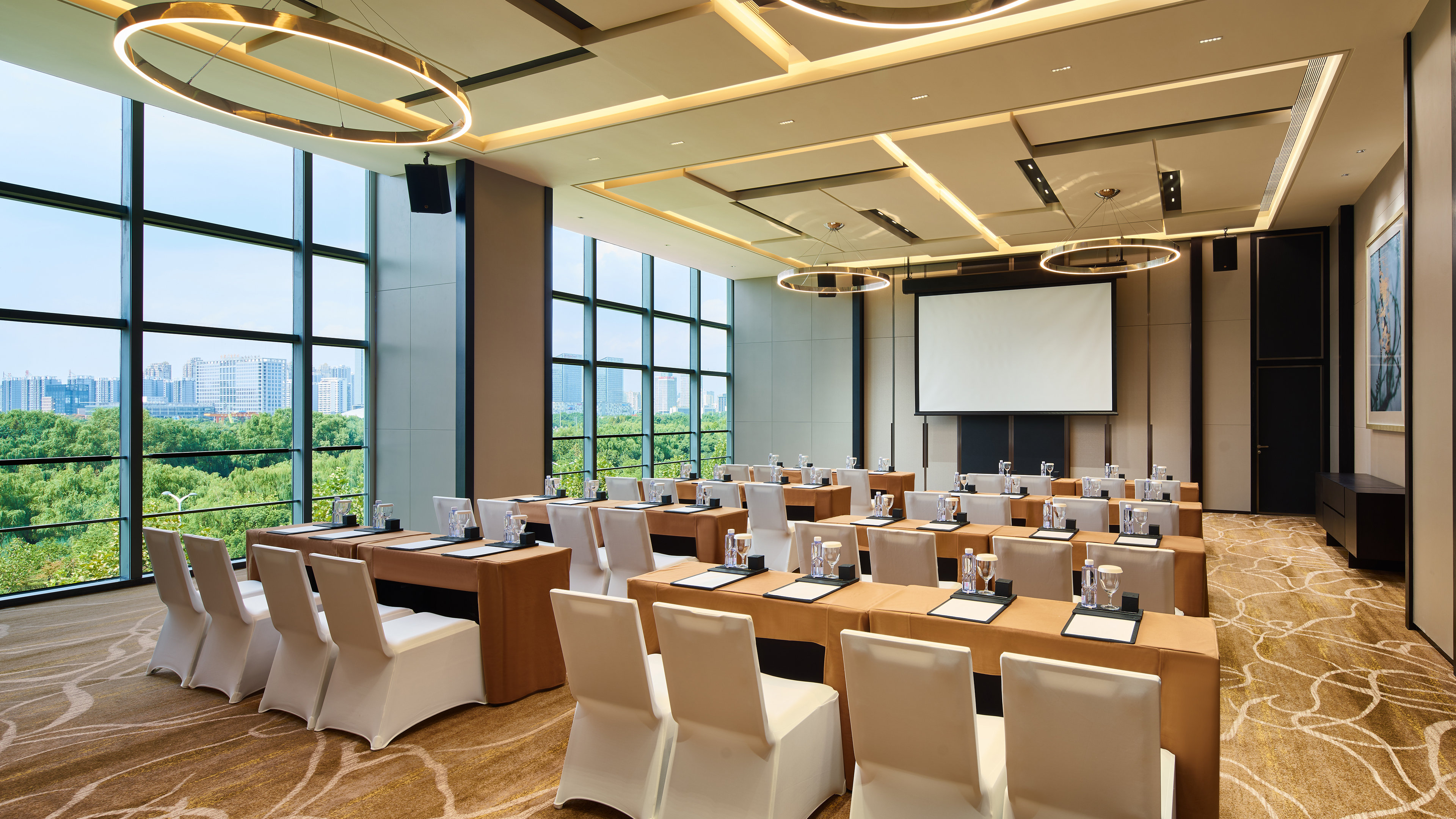 Intercontinental Hotels Hefei 72/80