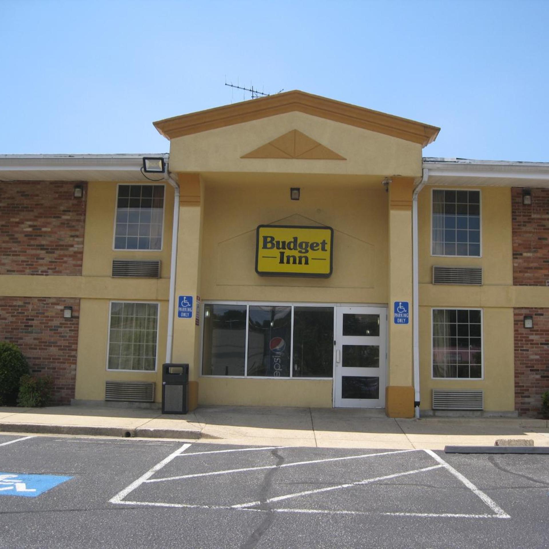 Budget Inn Temple Hills 44/50