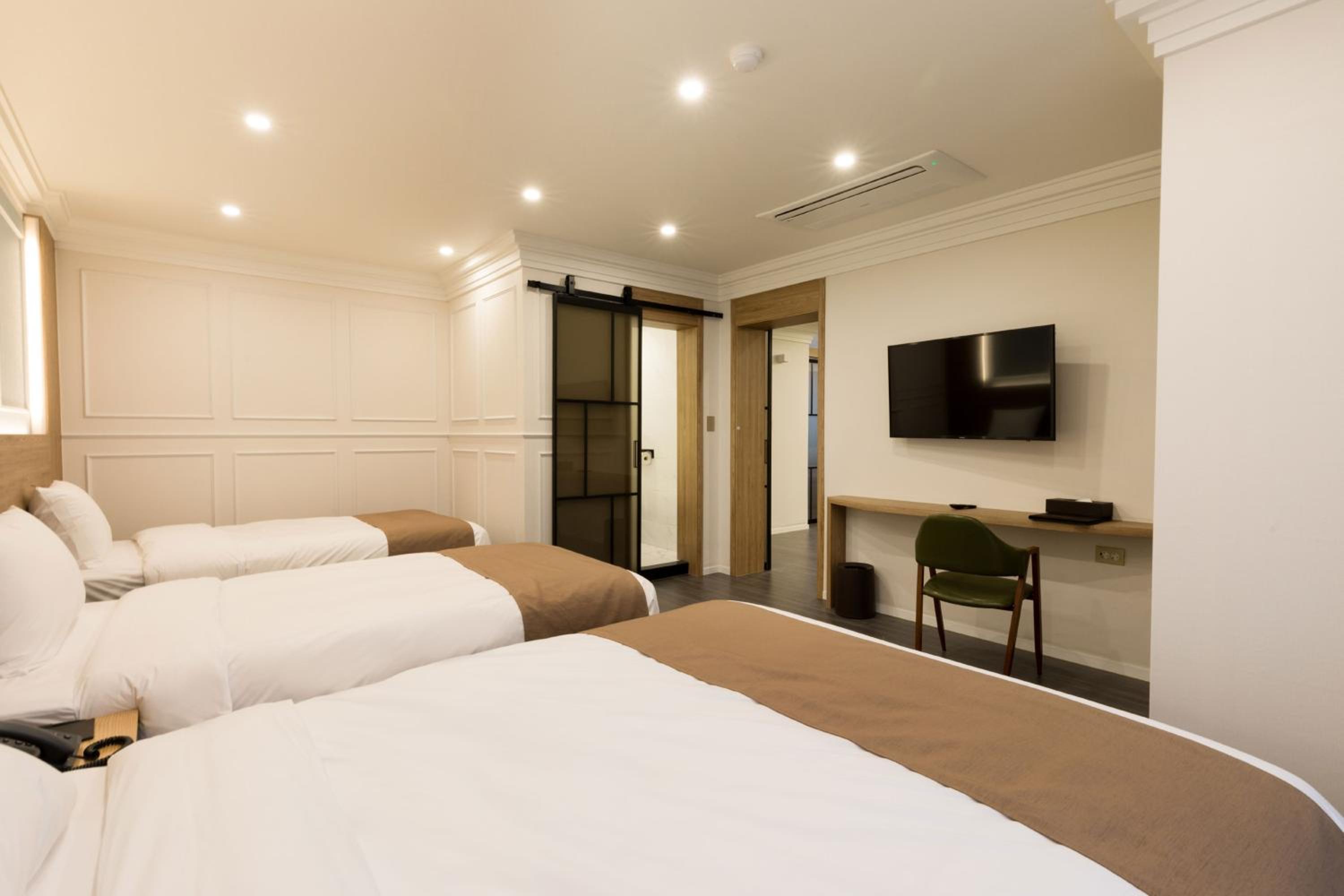 Parlour Suite