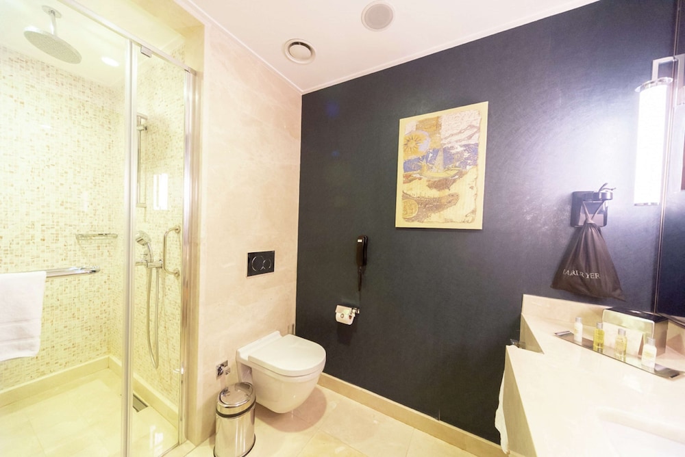 DoubleTree by Hilton Istanbul Topkapi 15/37