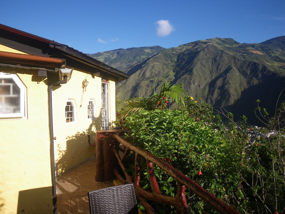 La Casa Amarilla 36/42