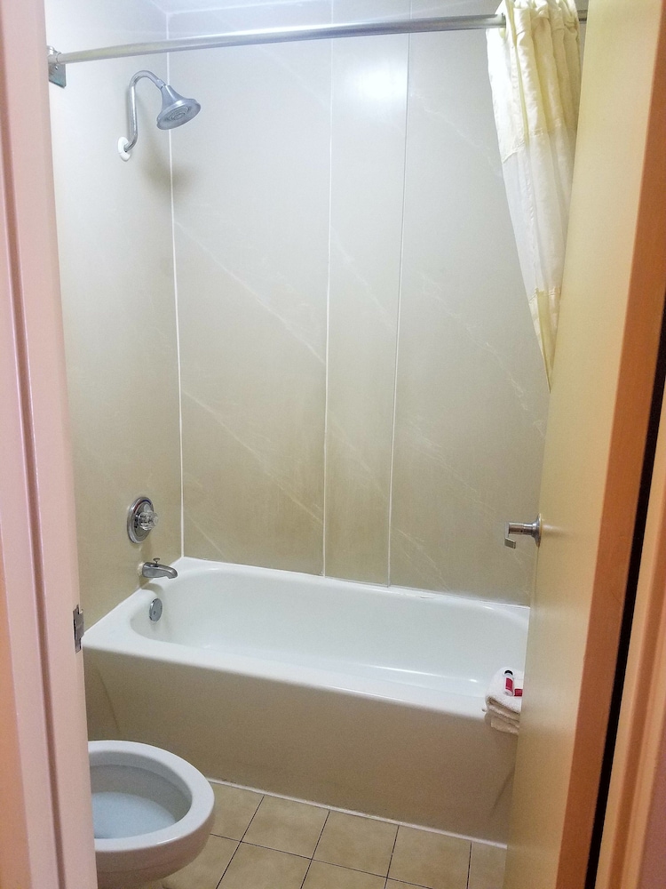 Sweet Dream Inn - University Park 20/33