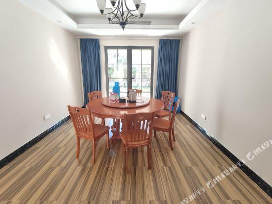Swanburg Resort Hotel 8/22