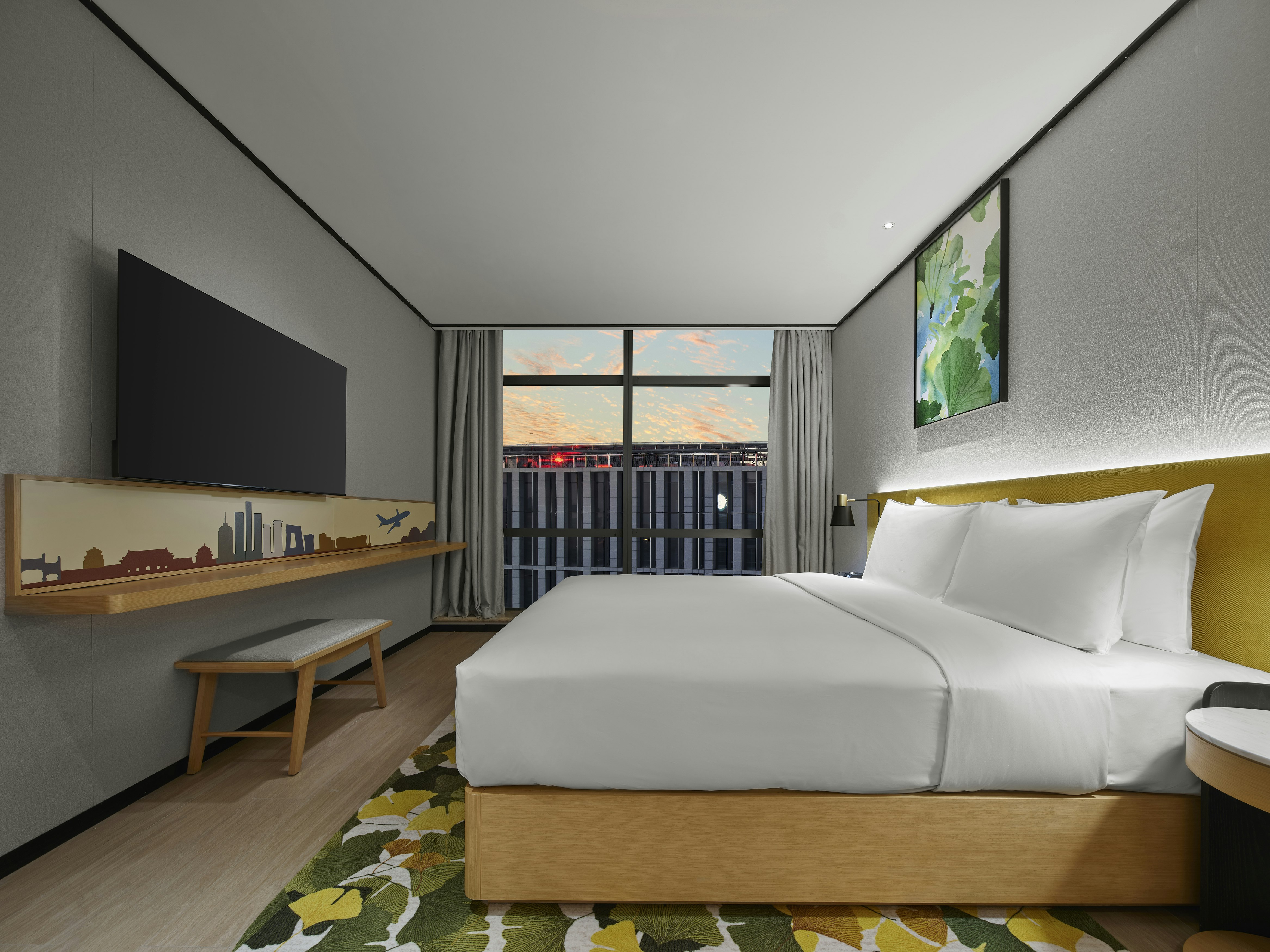 DELUXE, SUITE, KING BED
