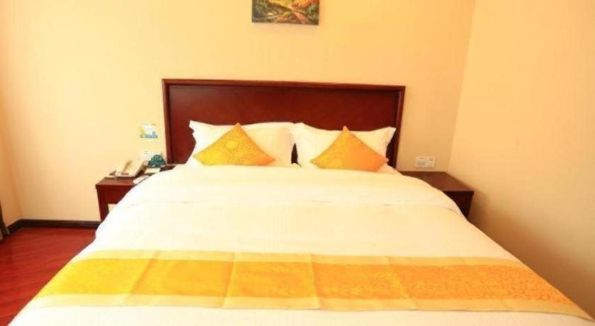 GreenTree Inn Qingdao Licang District Shuyuan Road Da Weng Plaza Express Hotel 29/50