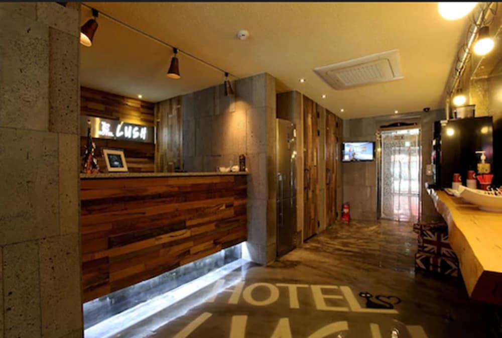 Hwagok Lush Hotel 3/44