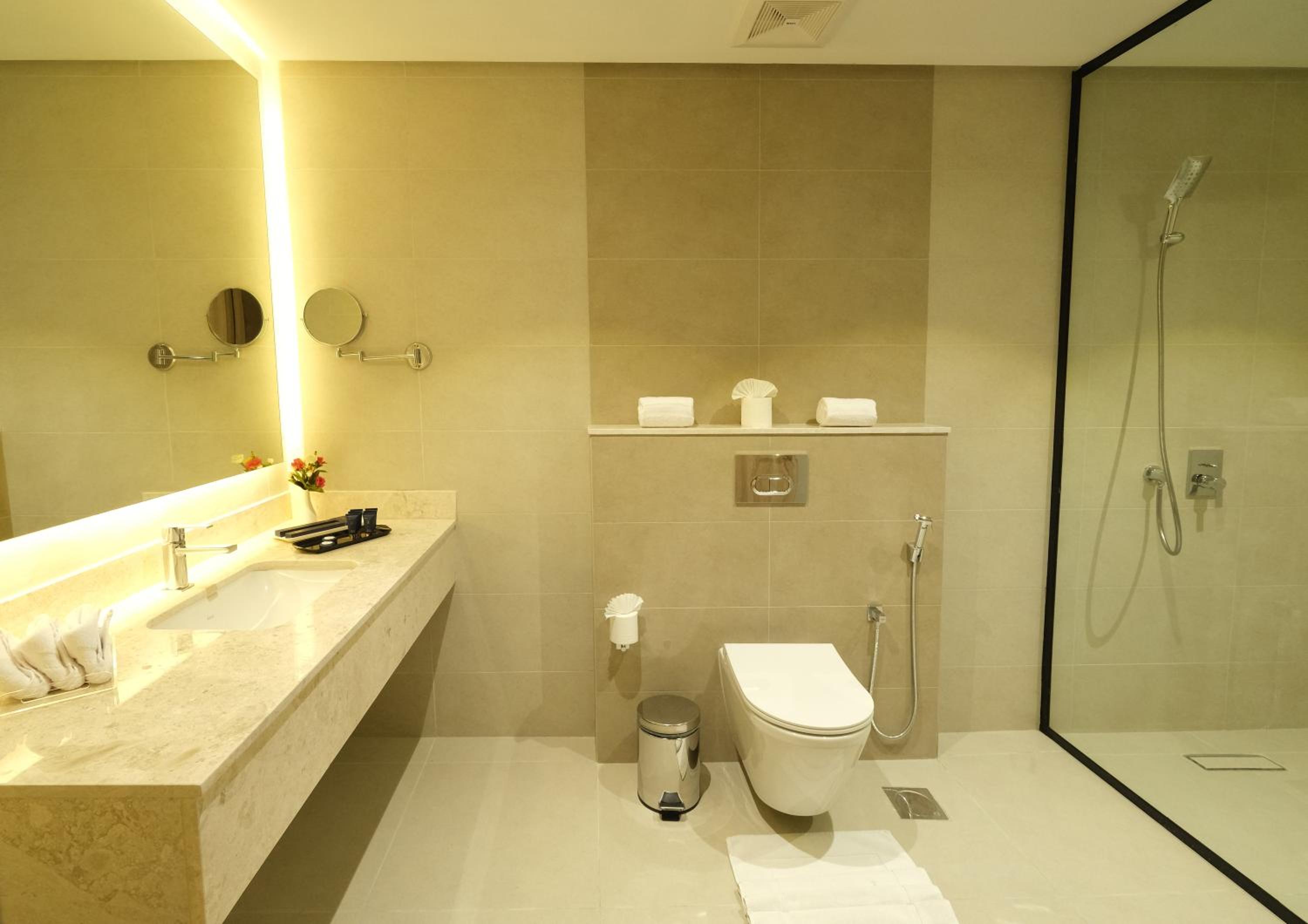 Farhan Tower 46/47