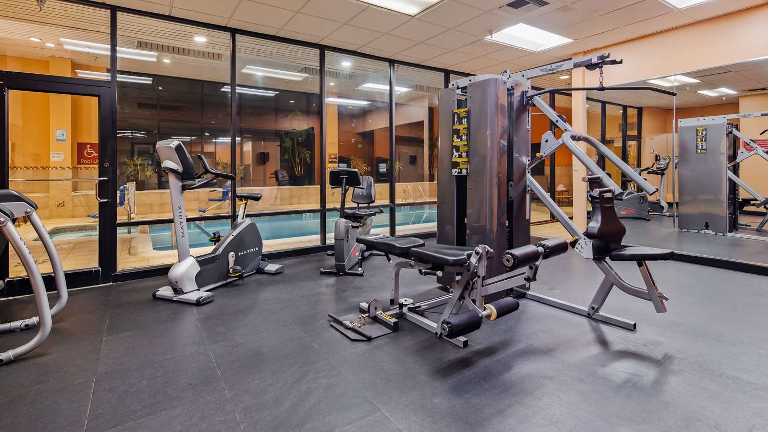 Best Western Plus Hotel & Conference Center 18/46