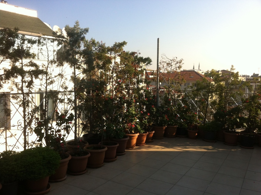 Hotel Linda 22/24